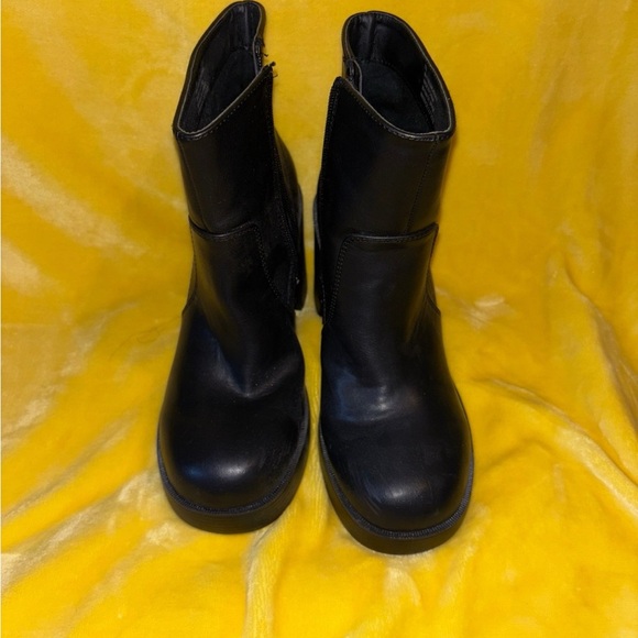 MIA Black Booties - Picture 2 of 5